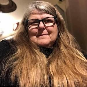 Meet your Posher, Laurie